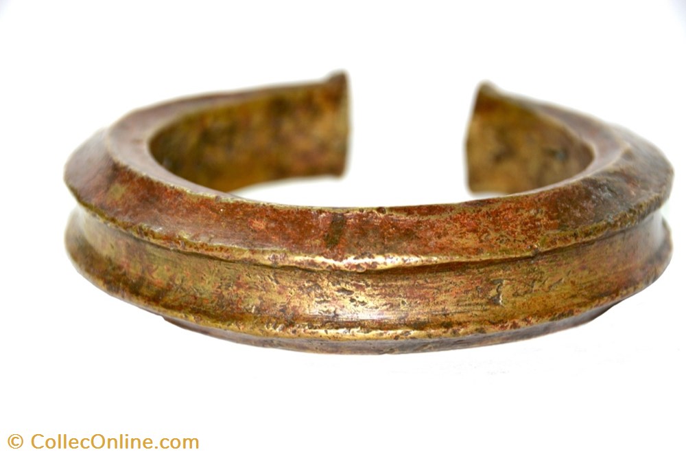 art antiquite africain bronze torque fang 002