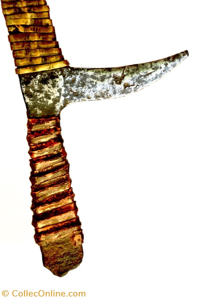 art antiquites africain armes ngombe 001