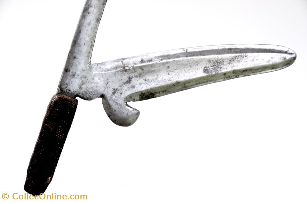 art antiquites africain armes zande bandia 001