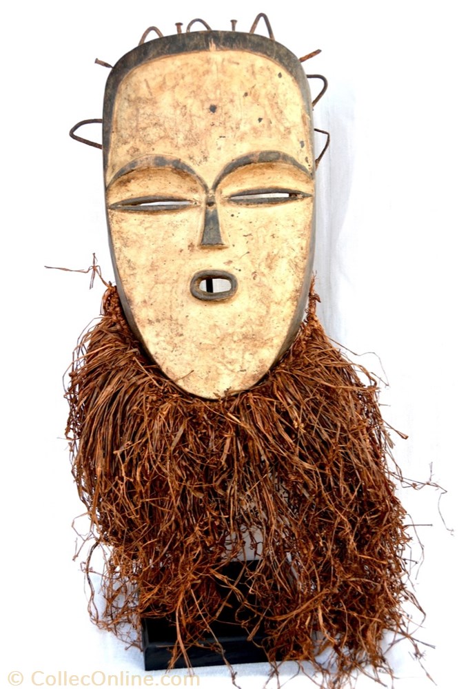 Vuvi 001 art antiquites africain masques vuvi 001