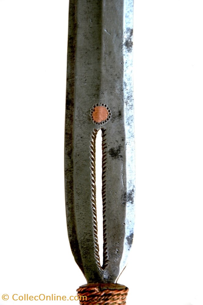 Yakoma Ngondi 011 3 art antiquite africain arme yakoma ngondi 011