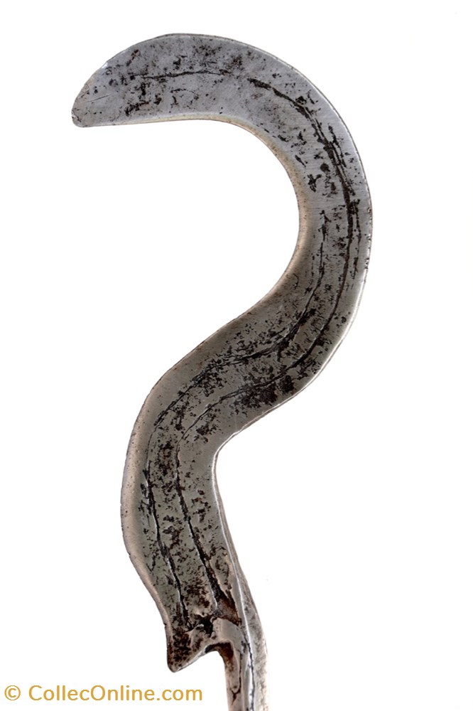 Hutu 001 2 art antiquite africain arme hutu 001