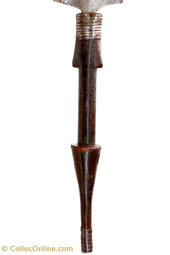 Momvu 001 5 art antiquite africain arme momvu 001