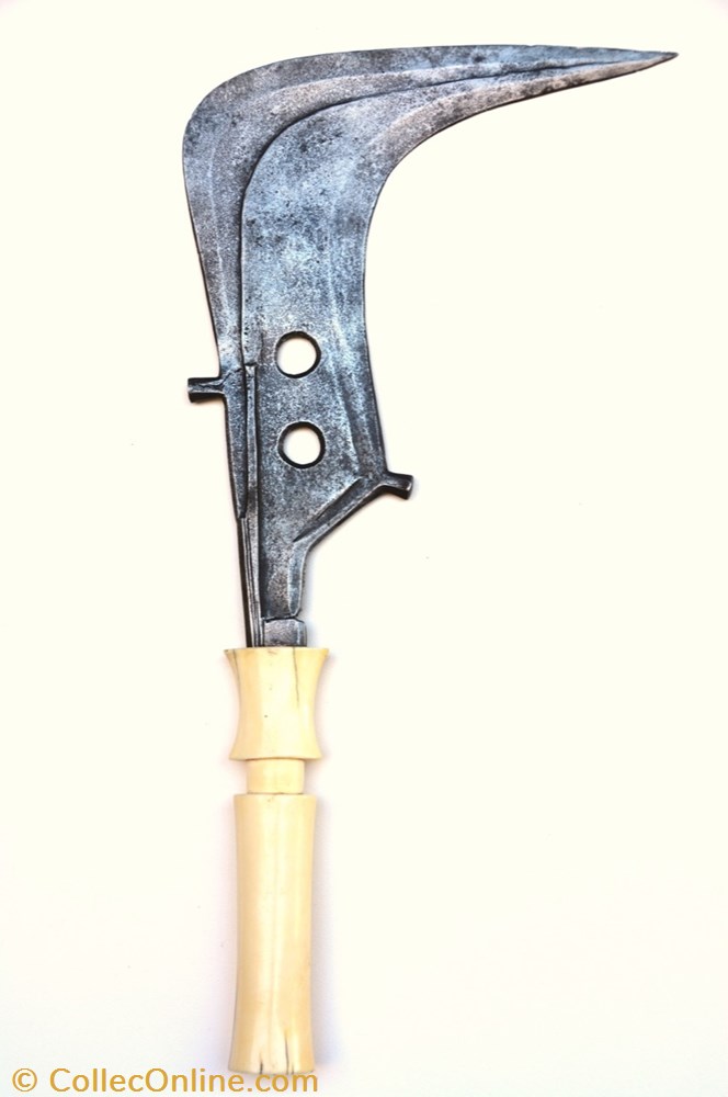 art antiquite africain arme mangbetu ivoire 003