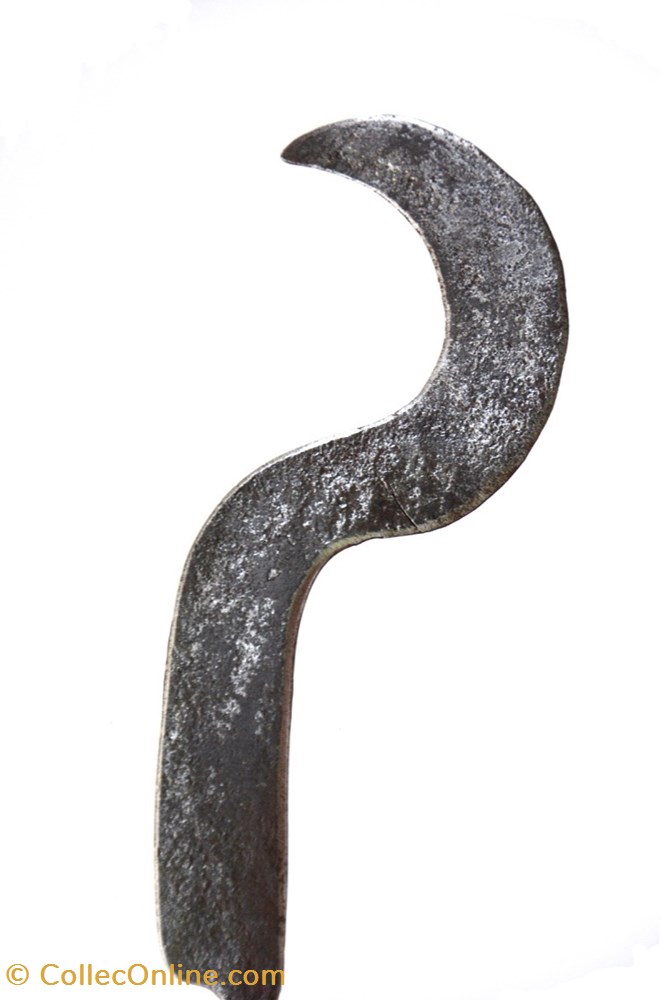 Tutsi 001 2 art antiquite africain arme tutsi 001