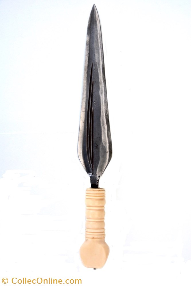 art antiquite africain arme boa 002