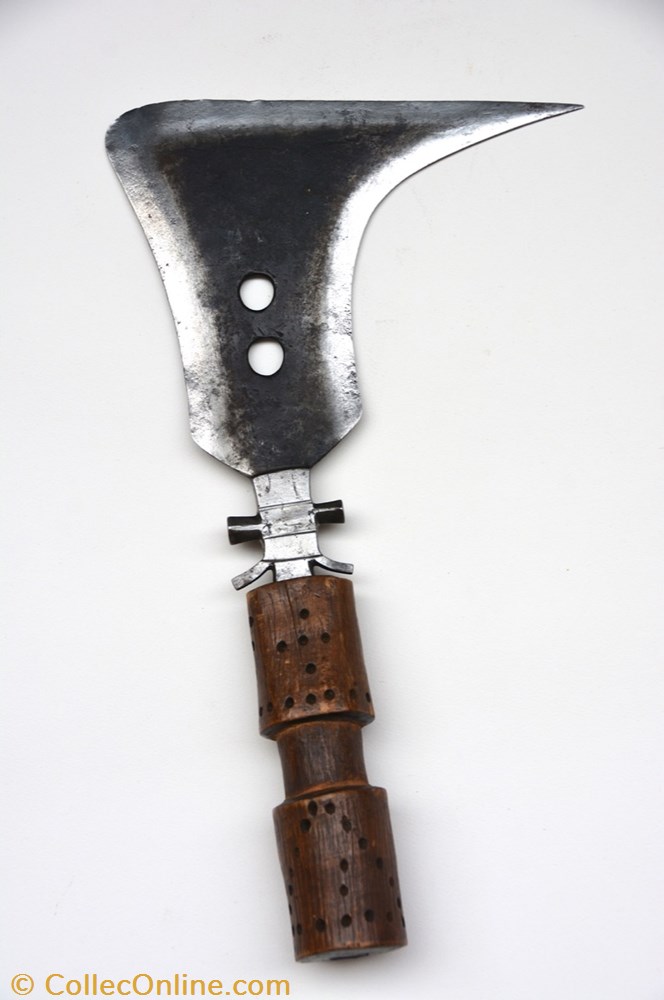 art antiquite africain arme mangbetu 002