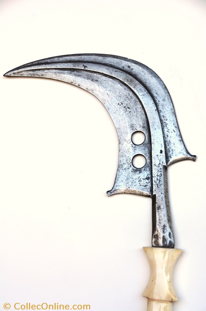 art antiquite africain arme mangbetu ivoire 002