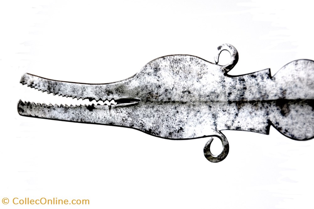 Ekonda C 004 2 art antiquites africain armes ekonda c 004