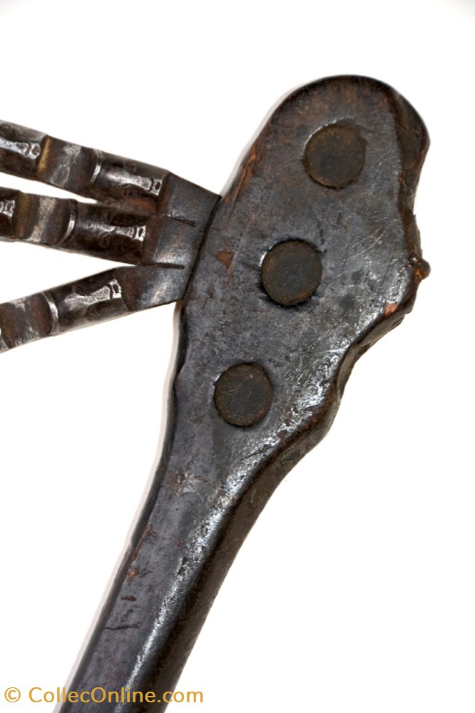 Songyé 003 3 art antiquite africain arme songye 003