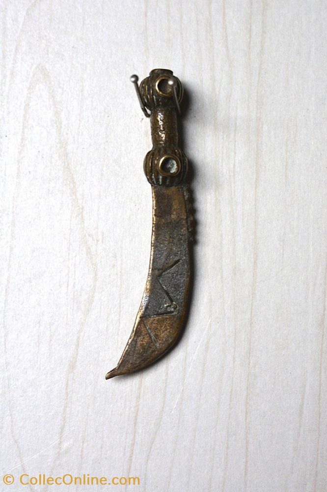 Poids armes Épée 011 3 art antiquites africain bronzes poids armes epee 011