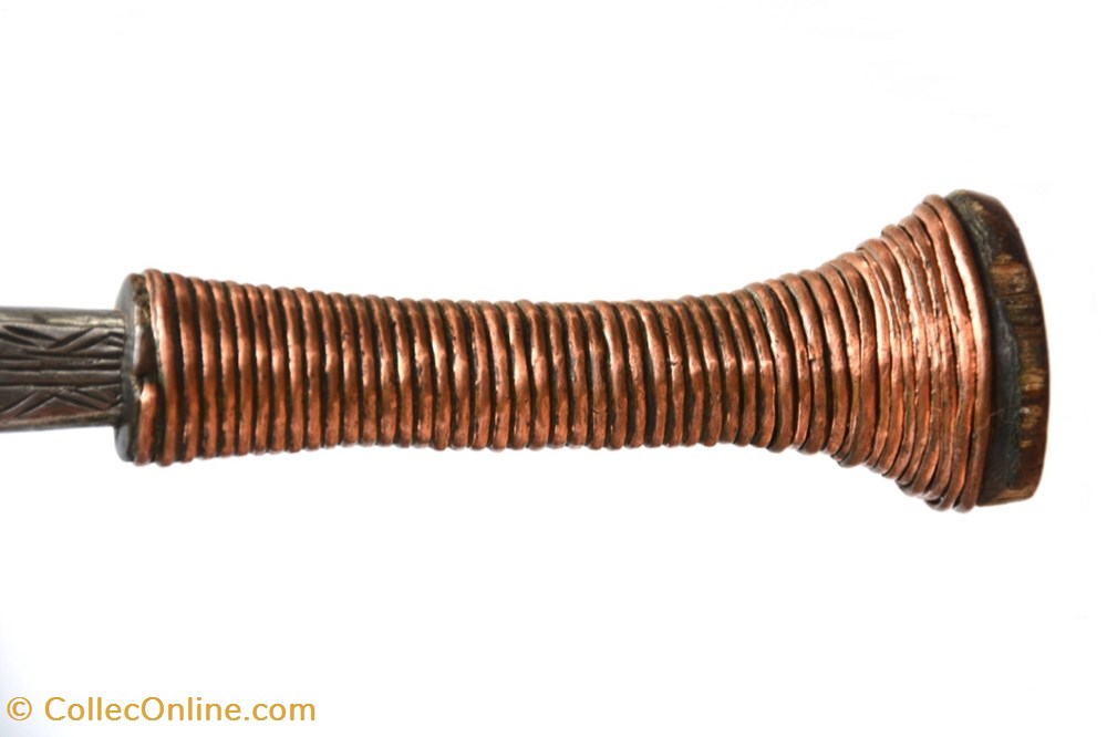 Yakoma Basakpwa 003 5 art antiquite africain arme yakoma basakpwa 003