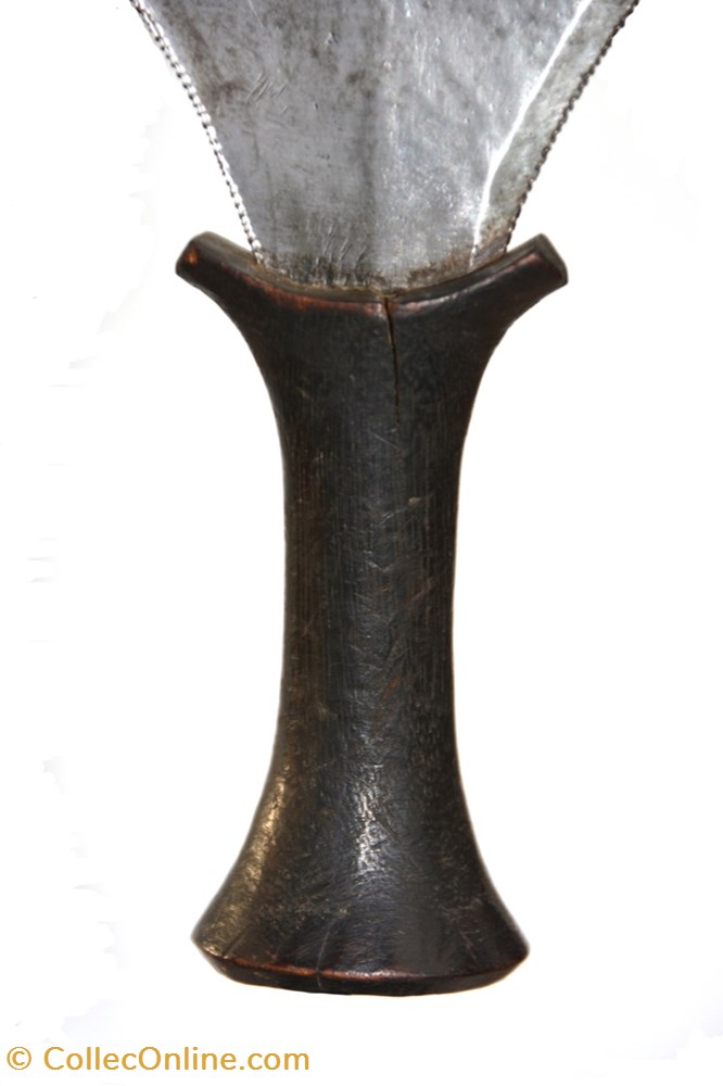 Tétéla 001 5 art antiquite africain arme tetela 001