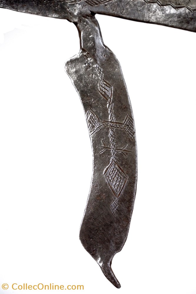 art antiquites africain armes laka nantchere 001