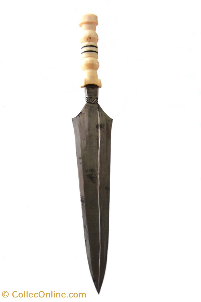 Mangbetu 004 art antiquite africain arme mangbetu 004