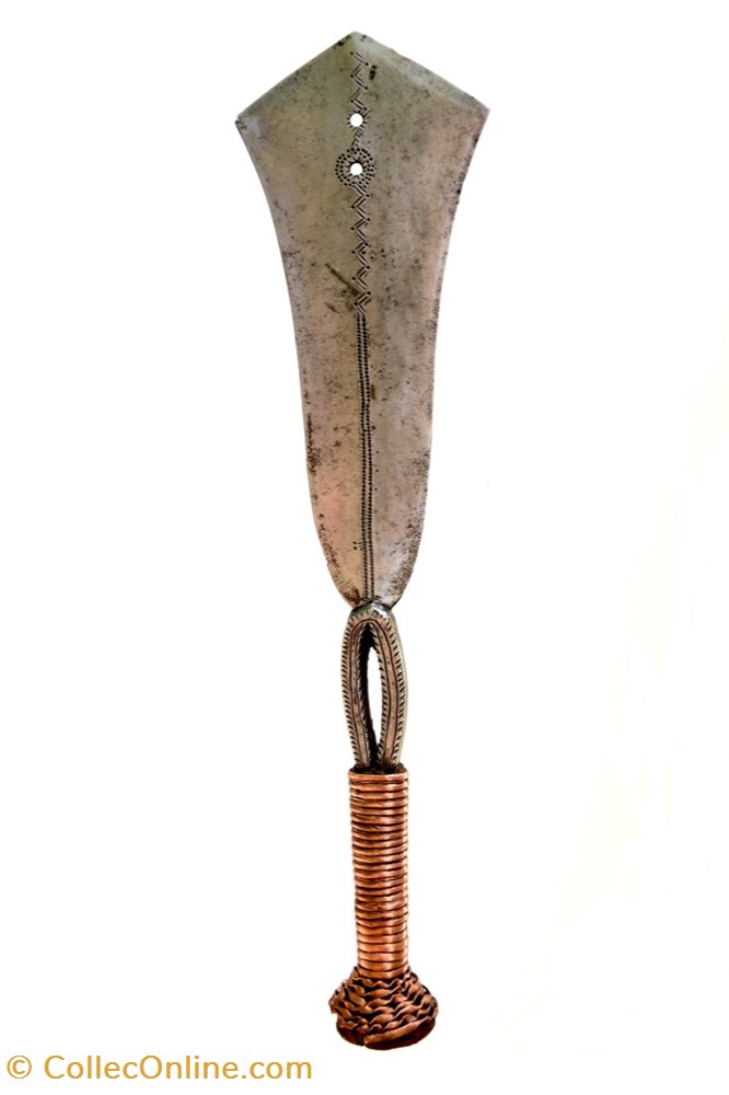 Yakoma Basakpwa 009 art antiquite africain arme yakoma basakpwa 009