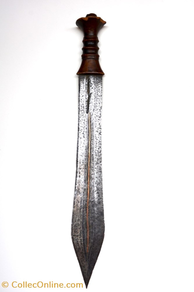 Songyé 004 art antiquites africain armes songye 004