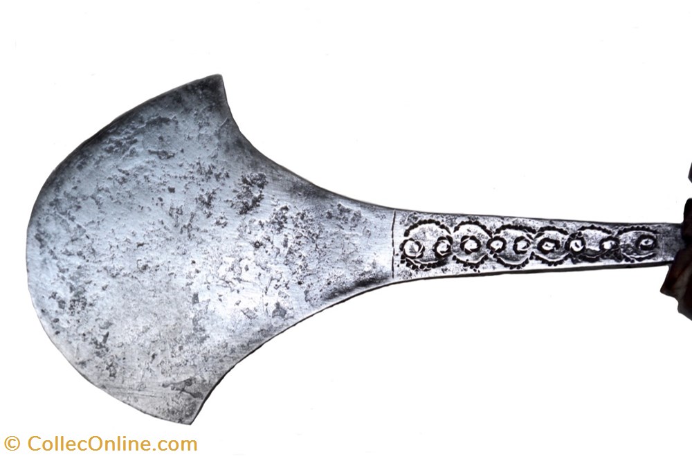 art antiquite africain arme zande 001