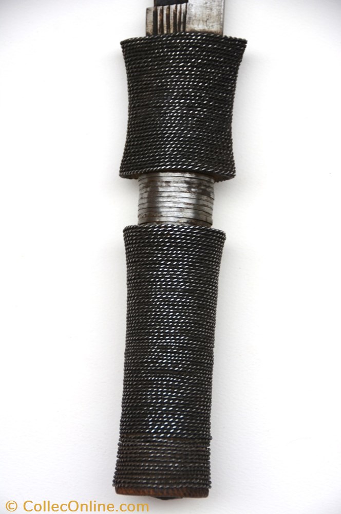 art antiquite africain arme mangbetu 002
