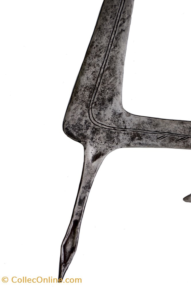 Mbum 003 3 art antiquites africain armes mbum 003
