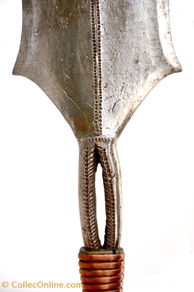 Yakoma Basakpwa 001 3 art antiquite africain arme yakoma basakpwa 001