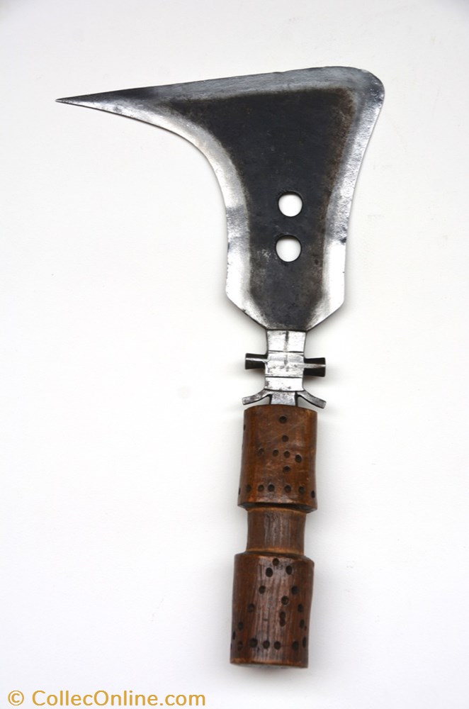art antiquite africain arme mangbetu 002