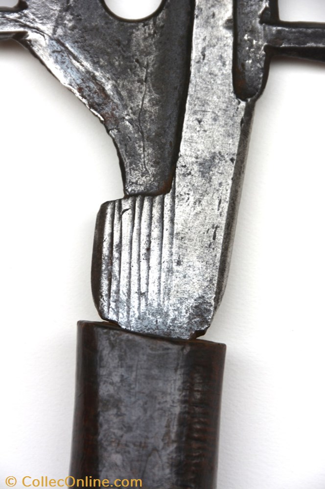 art antiquite africain arme mangbetu 001