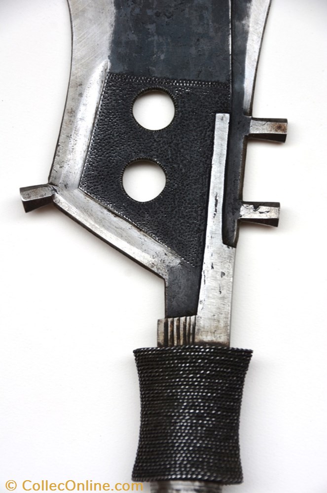 art antiquite africain arme mangbetu 002