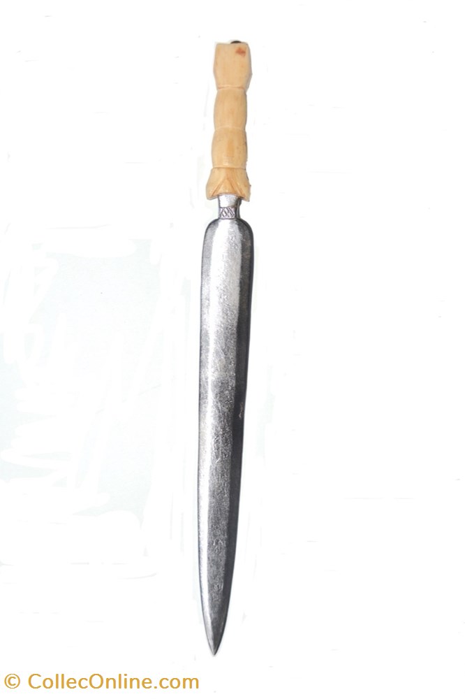 art antiquite africain arme mangbetu 003