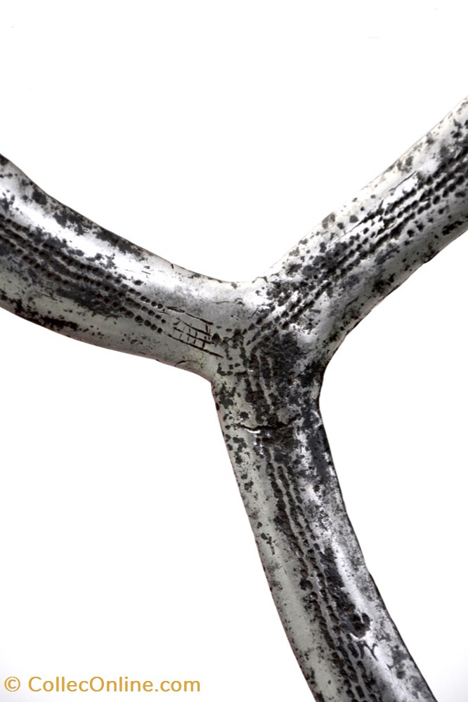 art antiquites africain armes mbanja 001
