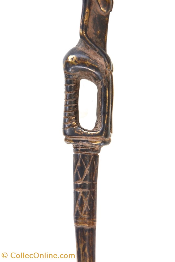 Pique Dogon 001 3 art antiquite africain bronze pique dogon 001