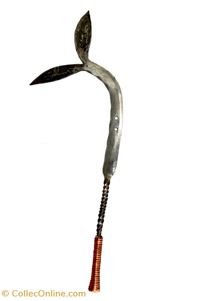 Yakoma 001 art antiquite africain arme yakoma 001