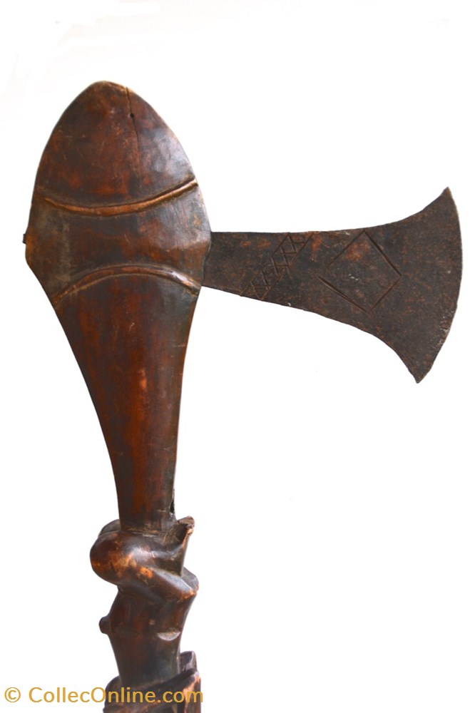 Luba 002 5 art antiquite africain arme luba 002