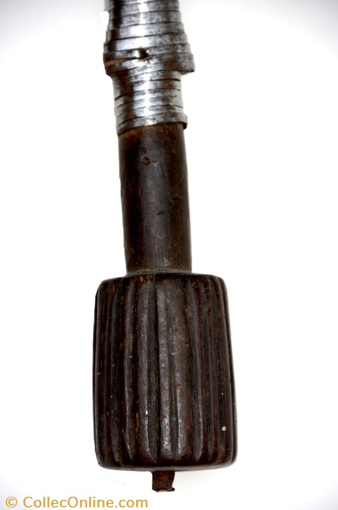 Mangbetu* 003 5 art antiquite africain arme mangbetu 003