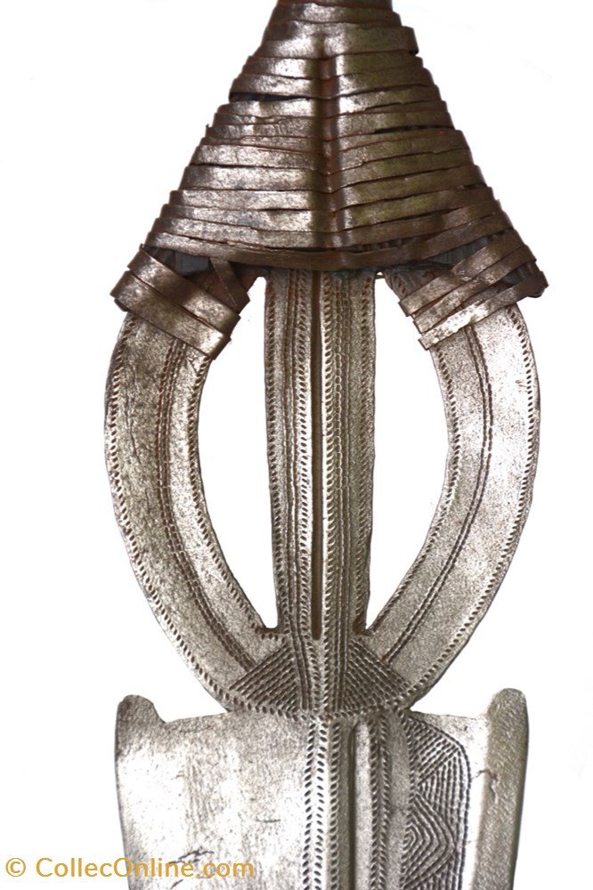 Ngombé Doko 001 3 art antiquites africain armes ngombe doko 001