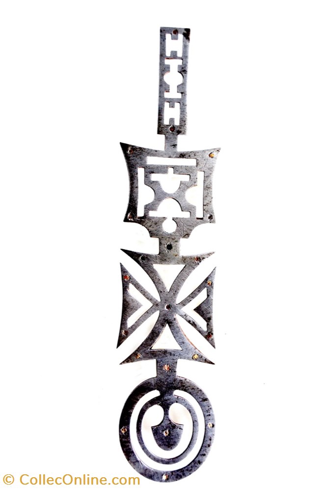 art antiquite africain bijoux cle de voile 001