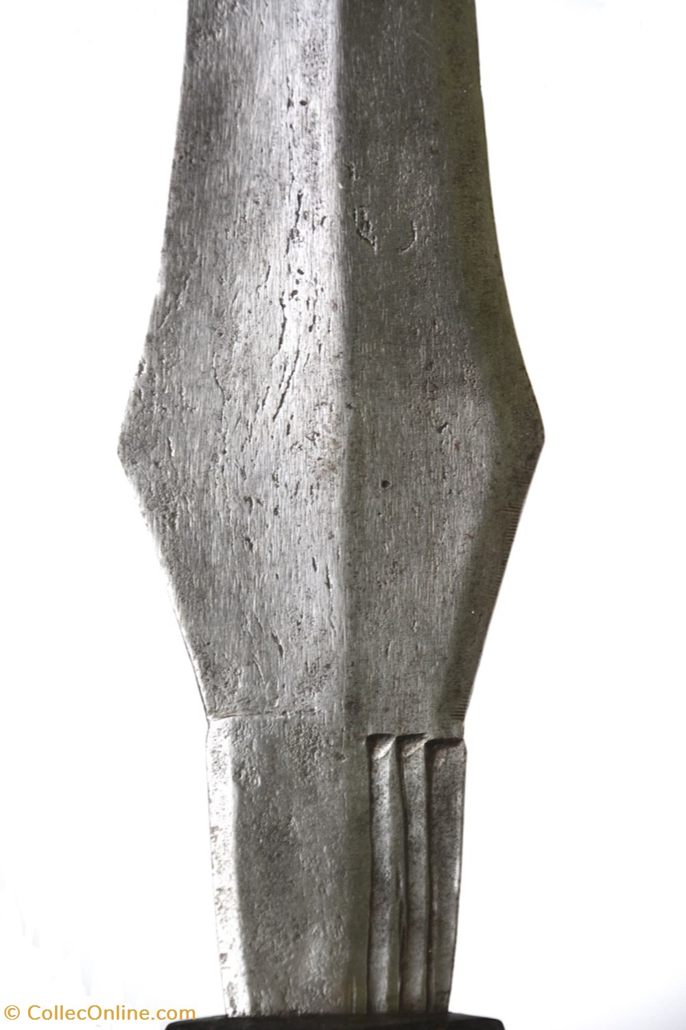 art antiquites africain armes boa benge 003