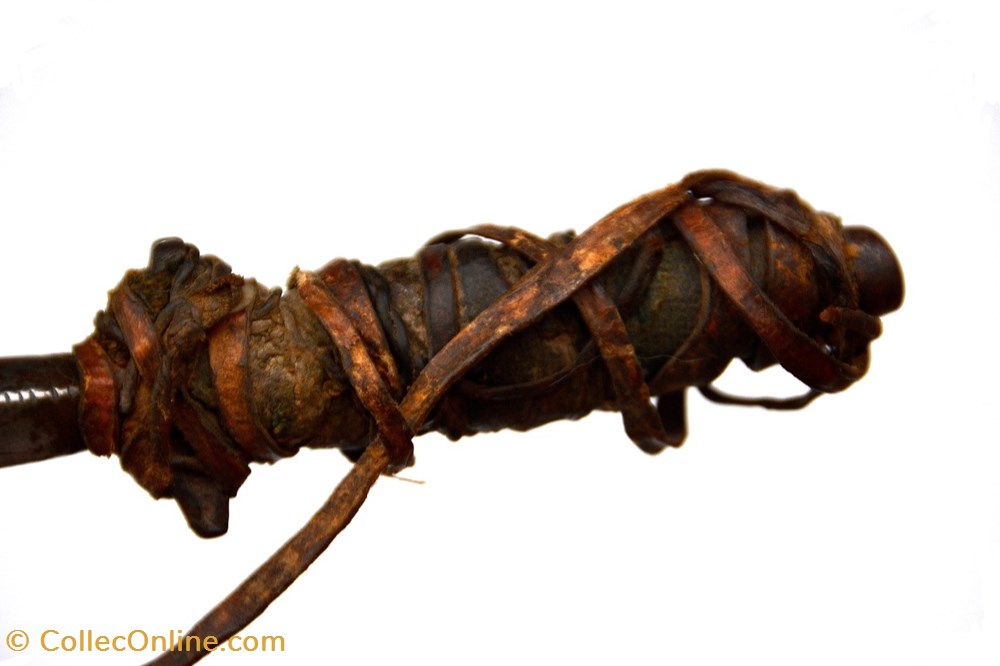 Sanégué 001 5 art antiquites africain armes sanegue 001
