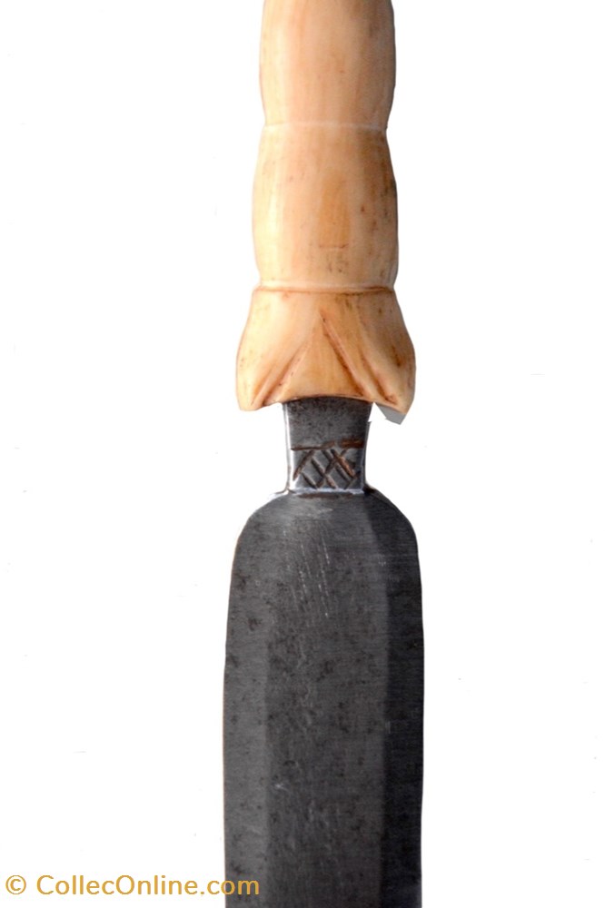 art antiquite africain arme mangbetu 003