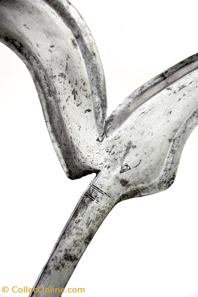 art antiquites africain armes zande bandia 001