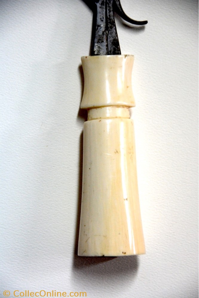 Mangbetu Ivoire 001 5 art antiquite africain arme mangbetu ivoire 001