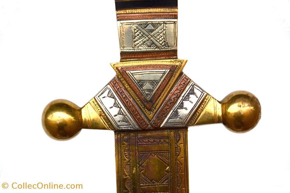 art antiquites africain armes touareg wodaabe bororos 001