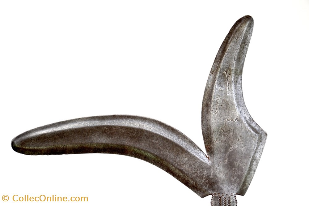 Zandé - Bandia 002 2 art antiquites africain armes zande bandia 002