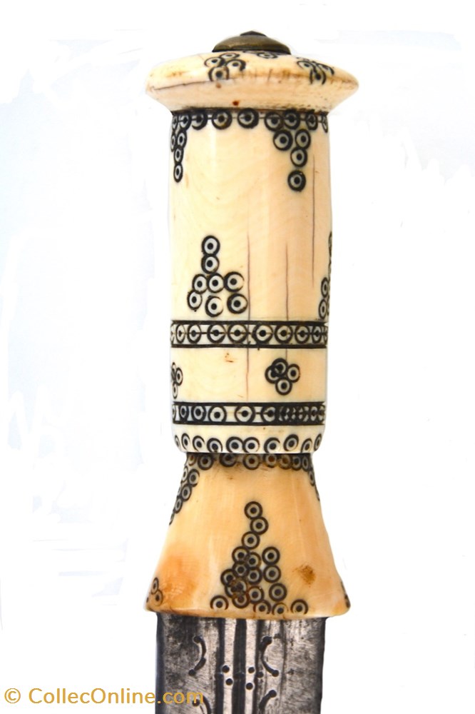couteau Soudanais 001 2 art antiquites africain armes couteau soudanais 001