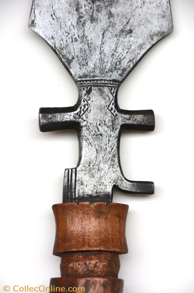 art antiquite africain arme mangbetu 001