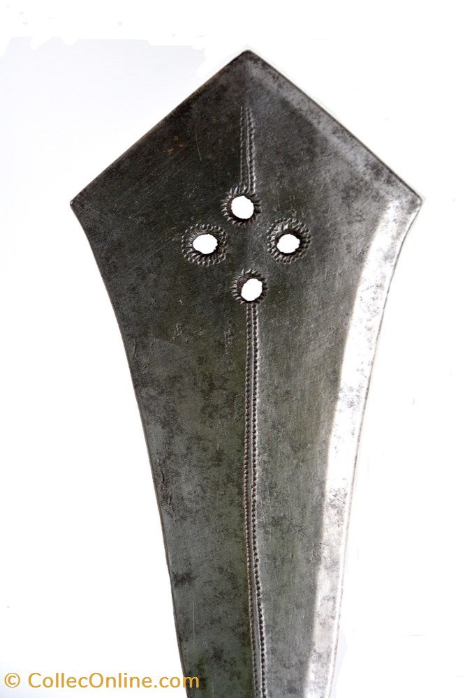 art antiquite africain arme yakoma basakpwa 011