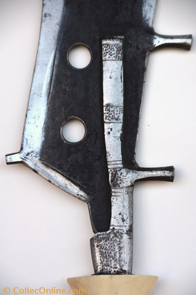art antiquite africain arme mangbetu ivoire 004