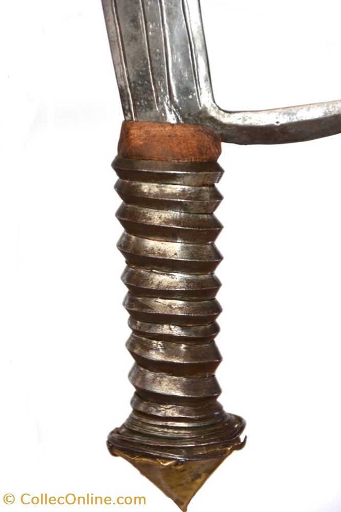 Kota-Nzabi 001 5 art antiquites africain armes kota nzabi 001