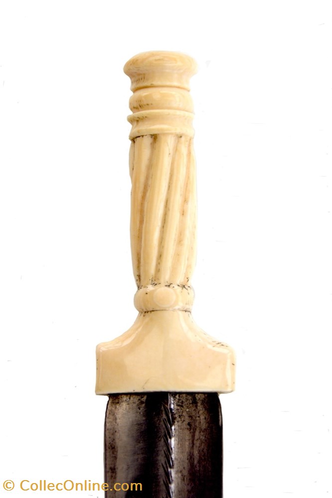 art antiquite africain arme yakoma 001