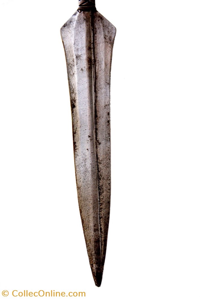 art antiquite africain arme mangbetu 006